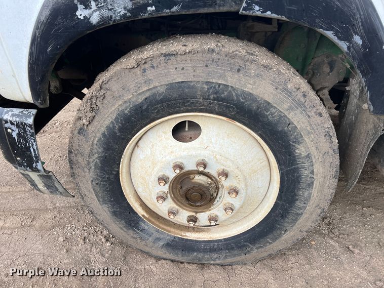 image for item KR9534 1993 Ford L9000  dump truck