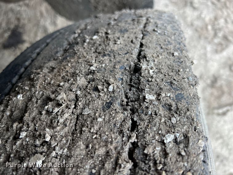 image for item KR9534 1993 Ford L9000  dump truck