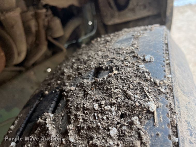 image for item KR9534 1993 Ford L9000  dump truck