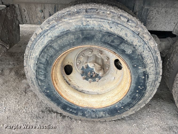 image for item KR9534 1993 Ford L9000  dump truck