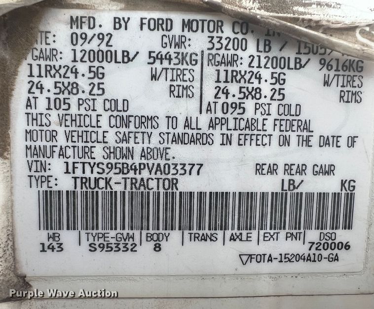 image for item KR9534 1993 Ford L9000  dump truck