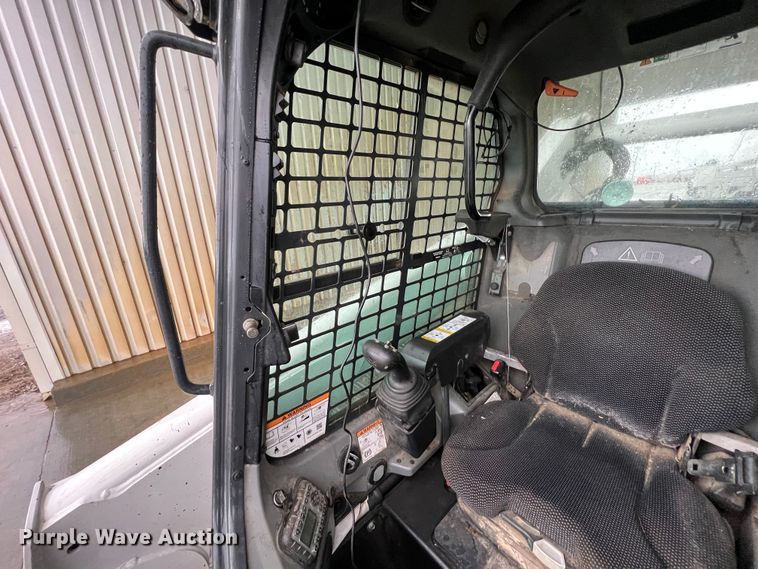 image for item KR9565 2020 Bobcat T870  tracked skid steer loader