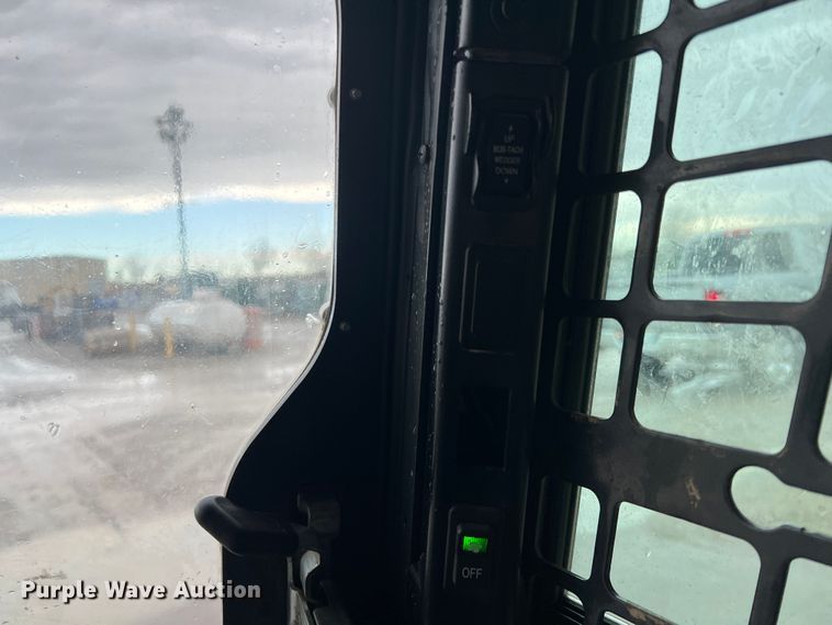 image for item KR9565 2020 Bobcat T870  tracked skid steer loader