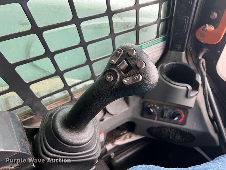 image for item KR9565 2020 Bobcat T870  tracked skid steer loader