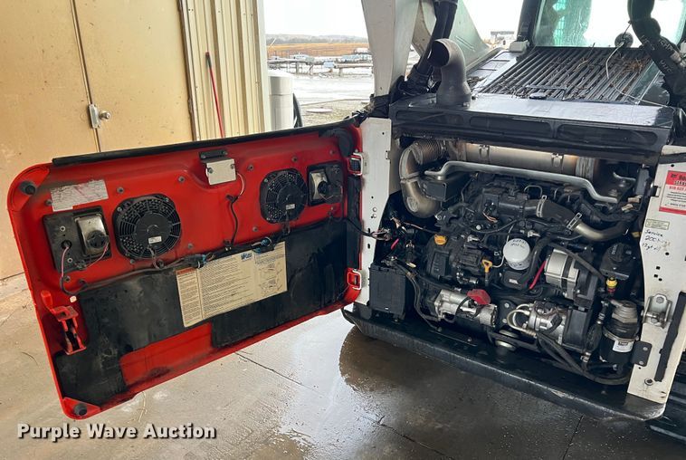 image for item KR9565 2020 Bobcat T870  tracked skid steer loader