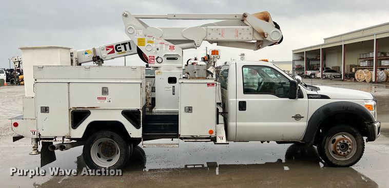image for item KR9566 2016 Ford F550 Super Duty  bucket truck