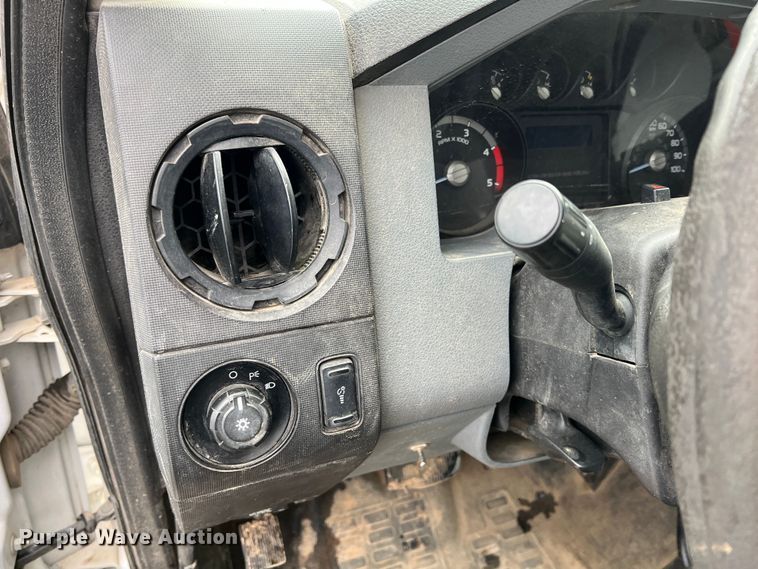 image for item KR9566 2016 Ford F550 Super Duty  bucket truck