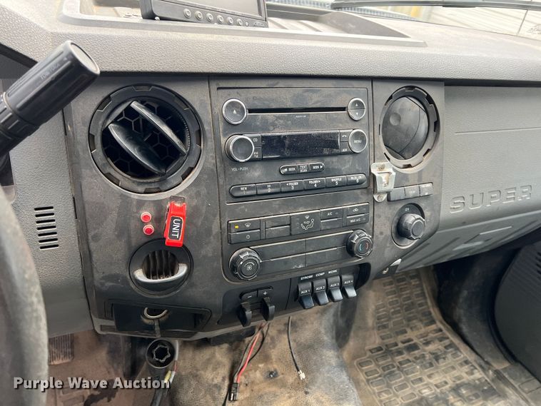 image for item KR9566 2016 Ford F550 Super Duty  bucket truck