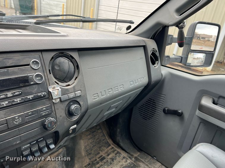 image for item KR9566 2016 Ford F550 Super Duty  bucket truck