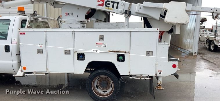 image for item KR9566 2016 Ford F550 Super Duty  bucket truck