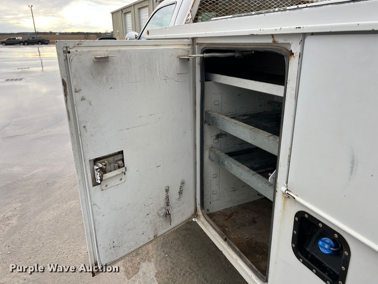 image for item KR9566 2016 Ford F550 Super Duty  bucket truck