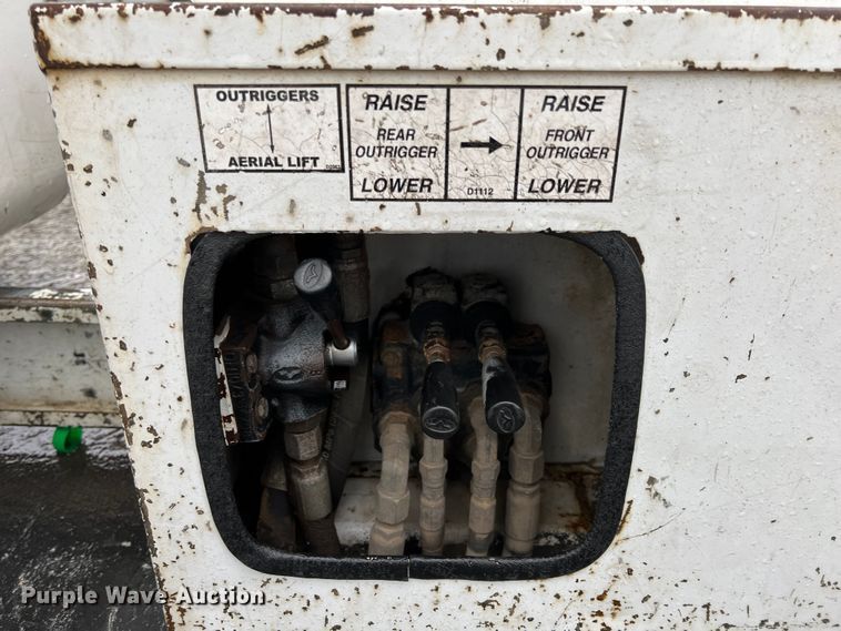 image for item KR9566 2016 Ford F550 Super Duty  bucket truck