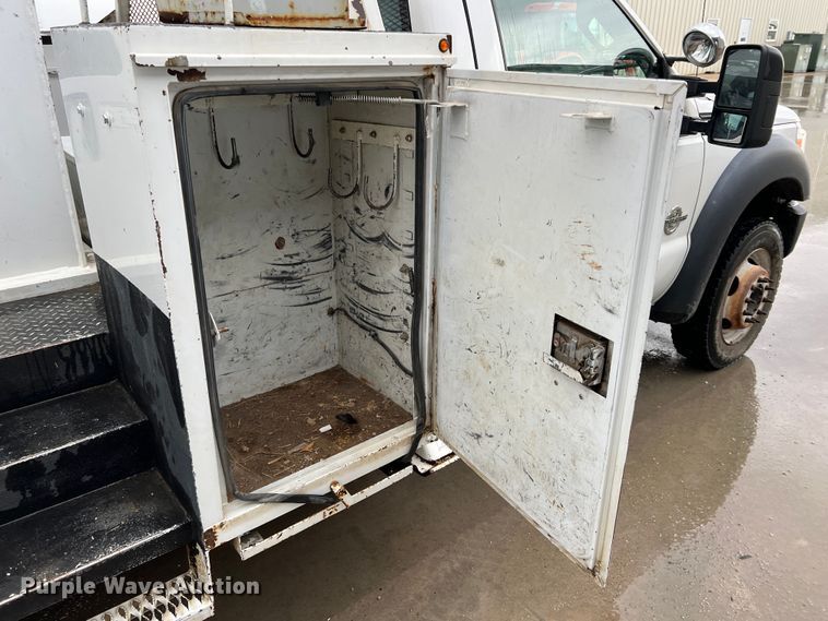 image for item KR9566 2016 Ford F550 Super Duty  bucket truck