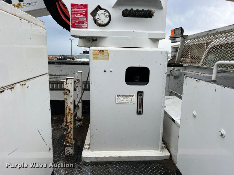 image for item KR9566 2016 Ford F550 Super Duty  bucket truck