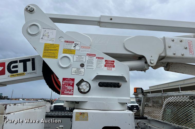 image for item KR9566 2016 Ford F550 Super Duty  bucket truck