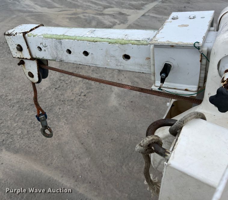 image for item KR9566 2016 Ford F550 Super Duty  bucket truck