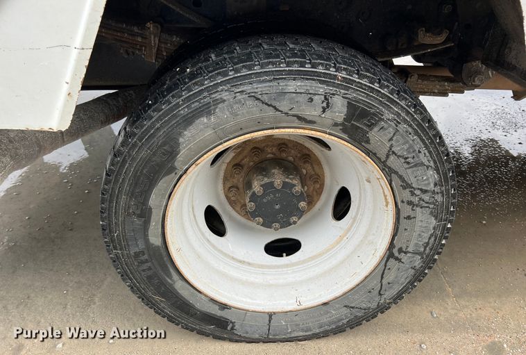 image for item KR9566 2016 Ford F550 Super Duty  bucket truck