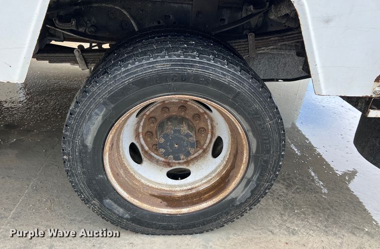 image for item KR9566 2016 Ford F550 Super Duty  bucket truck