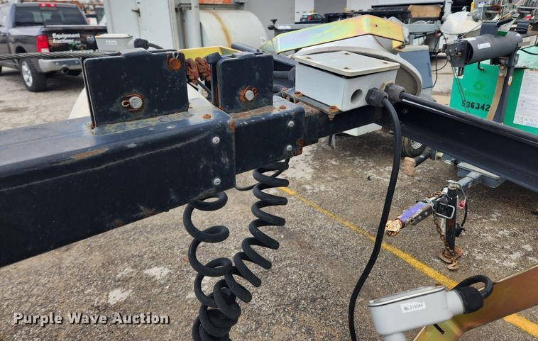 image for item KT9437 2006 Magnum  light plant