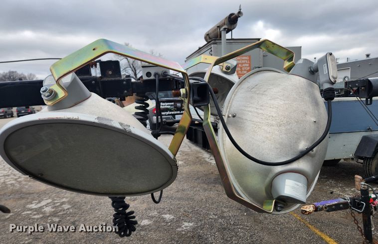 image for item KT9437 2006 Magnum  light plant