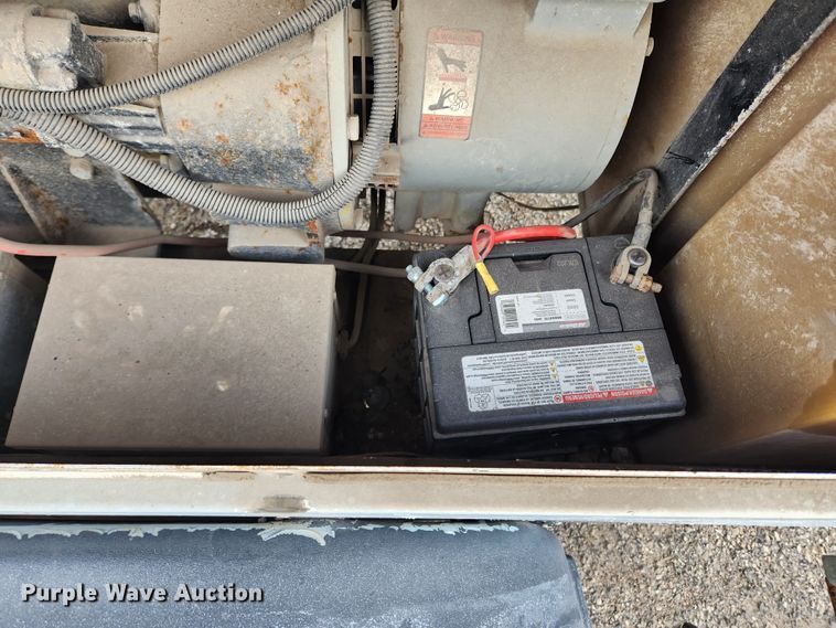 image for item KT9437 2006 Magnum  light plant