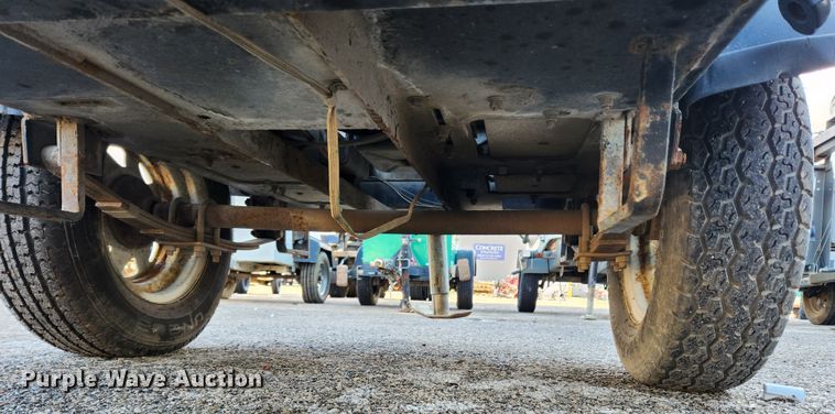 image for item KT9437 2006 Magnum  light plant