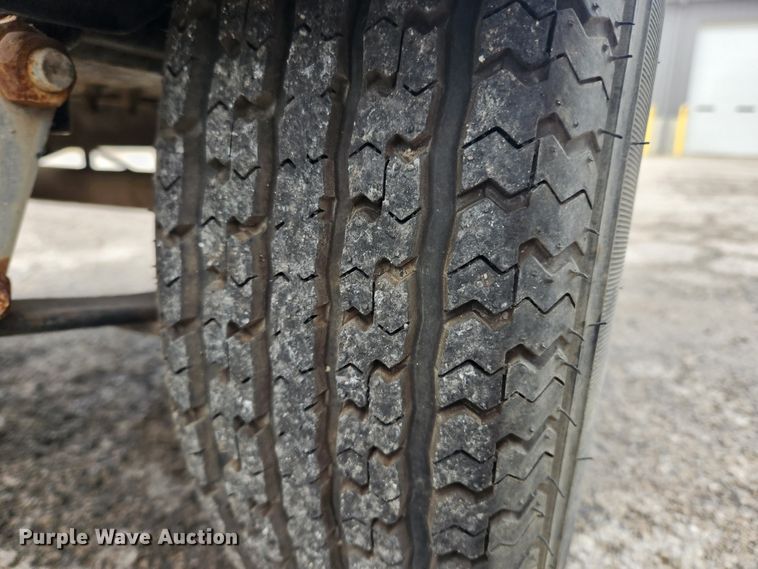 image for item KT9437 2006 Magnum  light plant