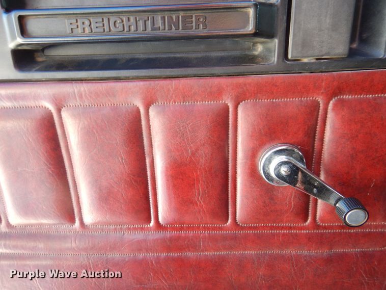 image for item KU9764 1997 Freightliner FL112SD  dump truck