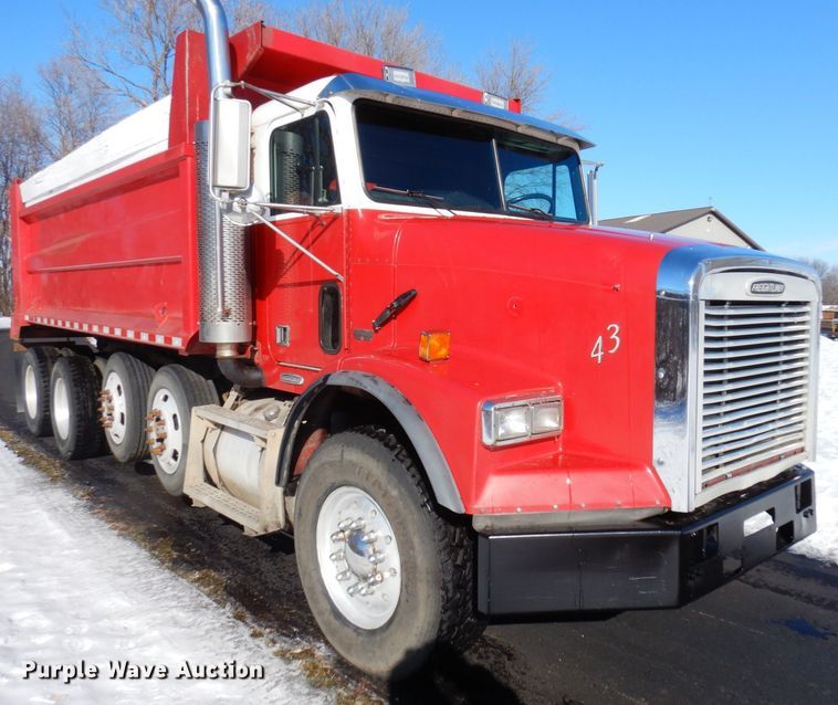 image for item KU9764 1997 Freightliner FL112SD  dump truck
