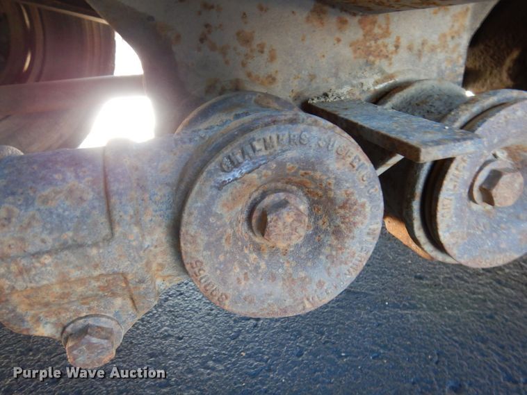 image for item KU9764 1997 Freightliner FL112SD  dump truck