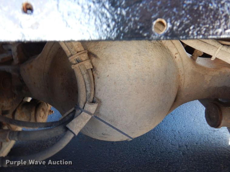 image for item KU9764 1997 Freightliner FL112SD  dump truck