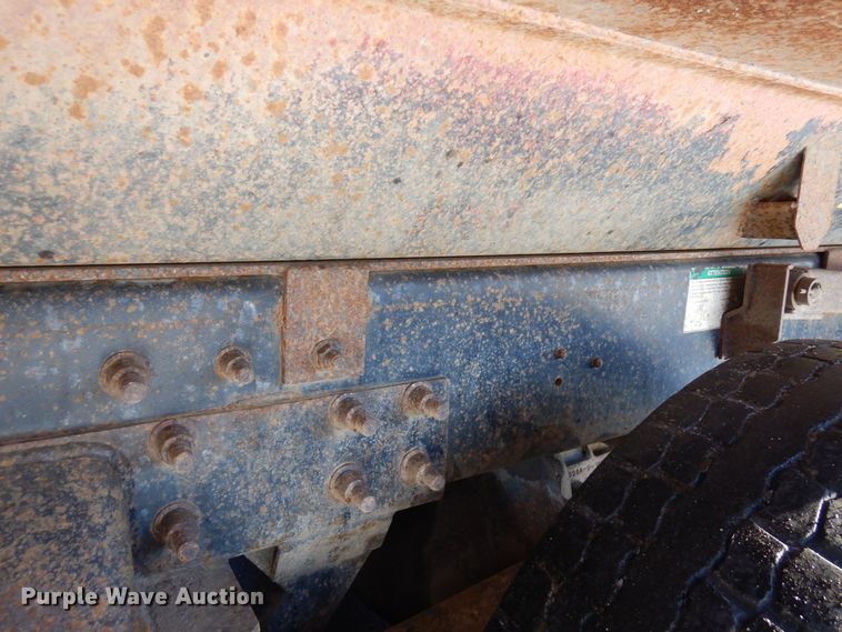 image for item KU9764 1997 Freightliner FL112SD  dump truck