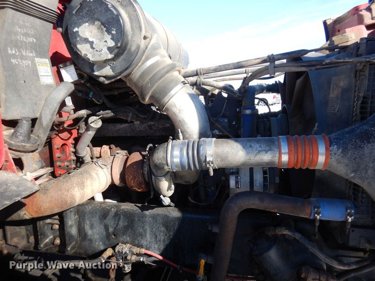 image for item KU9764 1997 Freightliner FL112SD  dump truck