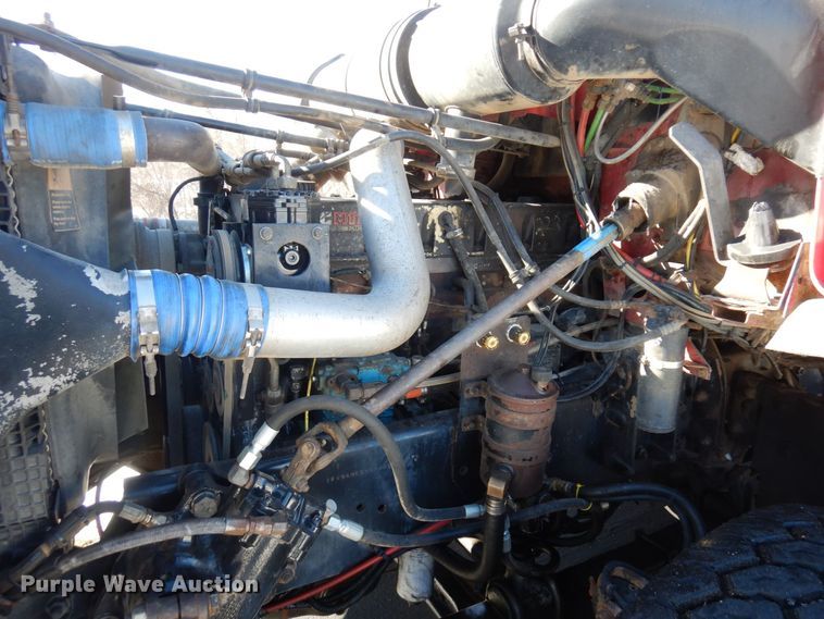 image for item KU9764 1997 Freightliner FL112SD  dump truck