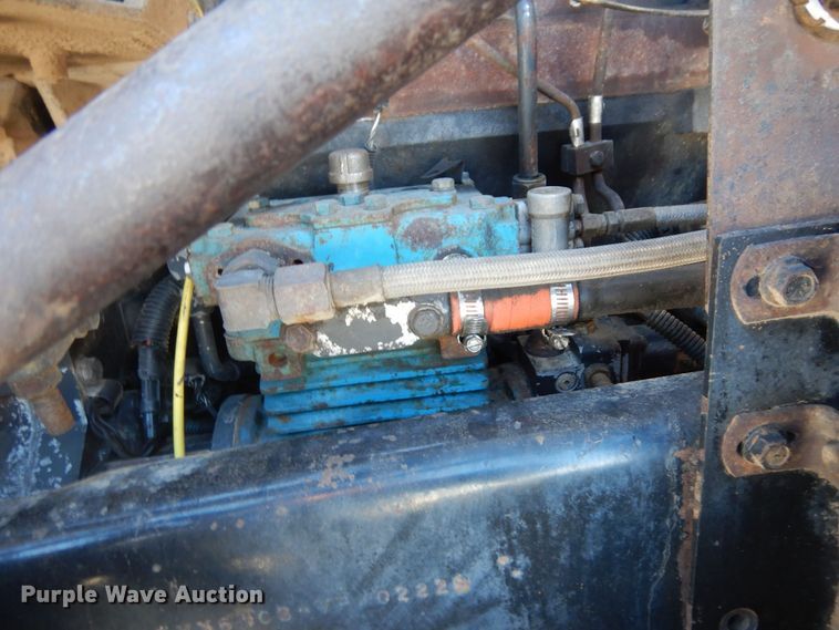 image for item KU9764 1997 Freightliner FL112SD  dump truck