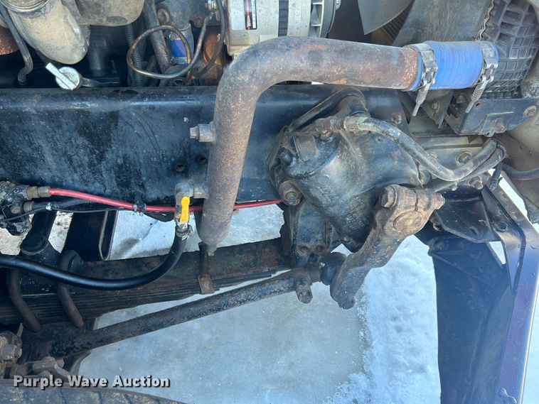 image for item KU9764 1997 Freightliner FL112SD  dump truck