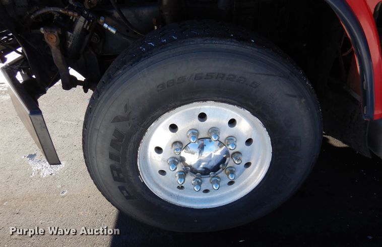 image for item KU9764 1997 Freightliner FL112SD  dump truck