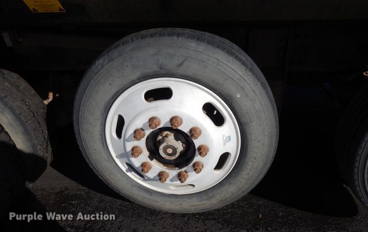 image for item KU9764 1997 Freightliner FL112SD  dump truck