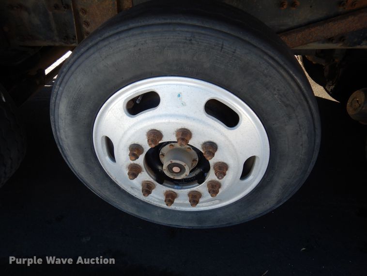 image for item KU9764 1997 Freightliner FL112SD  dump truck