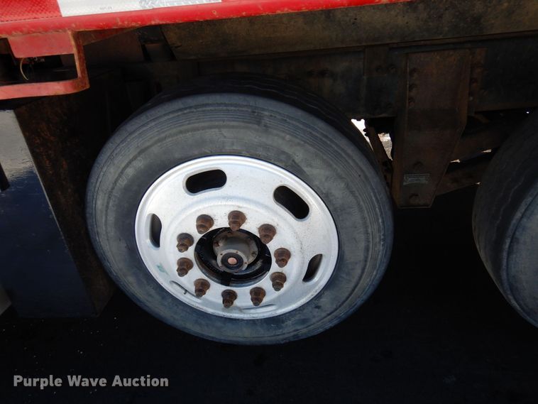 image for item KU9764 1997 Freightliner FL112SD  dump truck