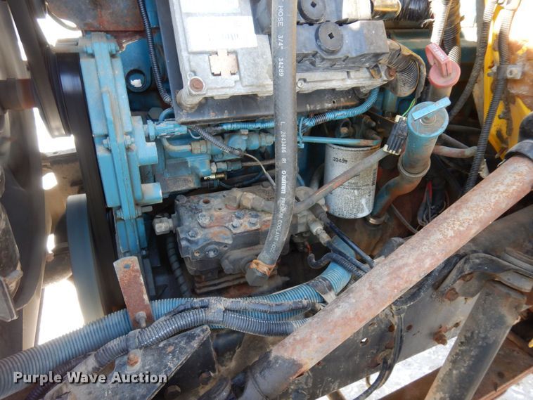 image for item KU9823 2001 International 4900  bucket truck