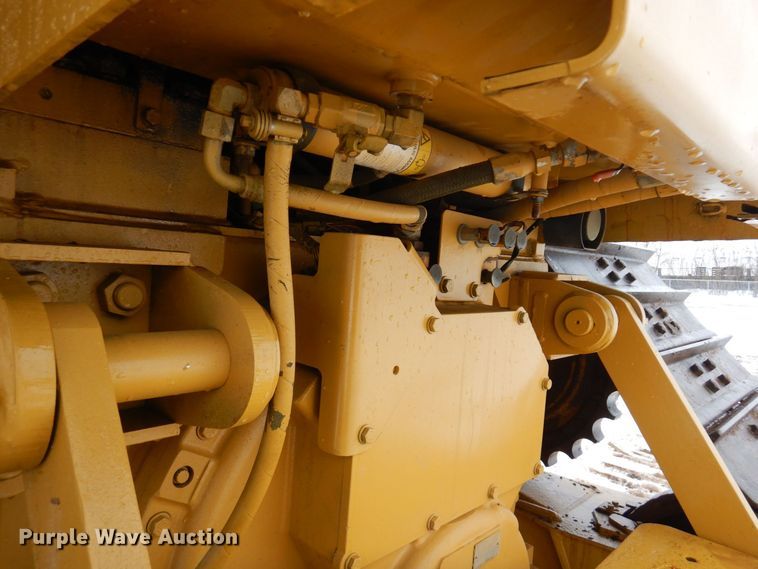 image for item KU9828 2015 Caterpillar D6T LGP  dozer