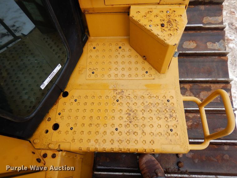 image for item KU9828 2015 Caterpillar D6T LGP  dozer