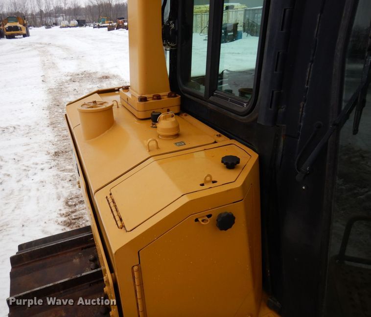 image for item KU9828 2015 Caterpillar D6T LGP  dozer