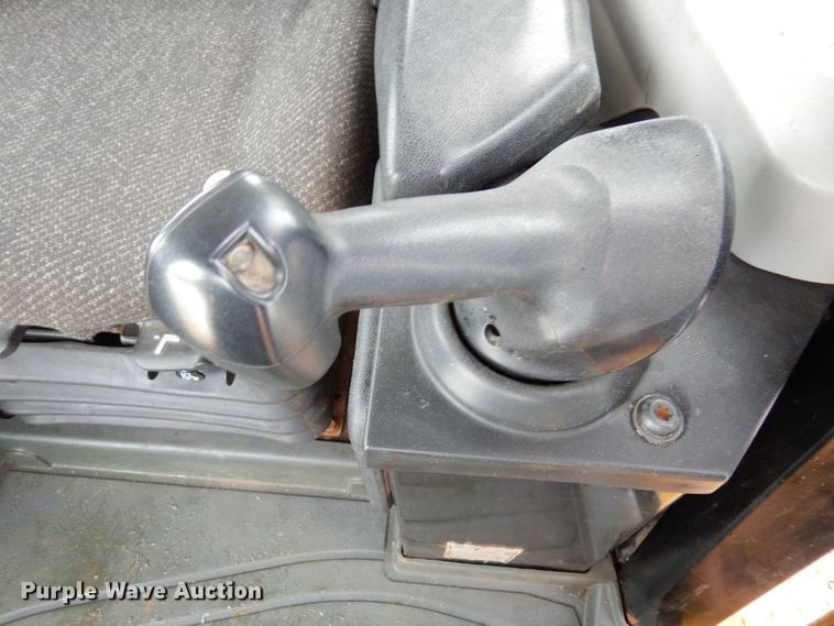 image for item KU9828 2015 Caterpillar D6T LGP  dozer