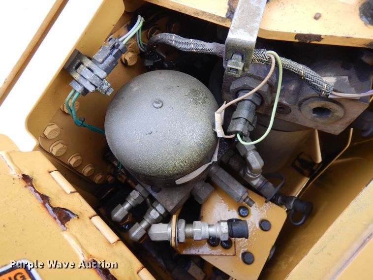 image for item KU9828 2015 Caterpillar D6T LGP  dozer