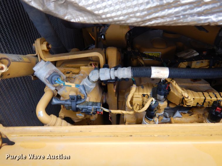 image for item KU9828 2015 Caterpillar D6T LGP  dozer