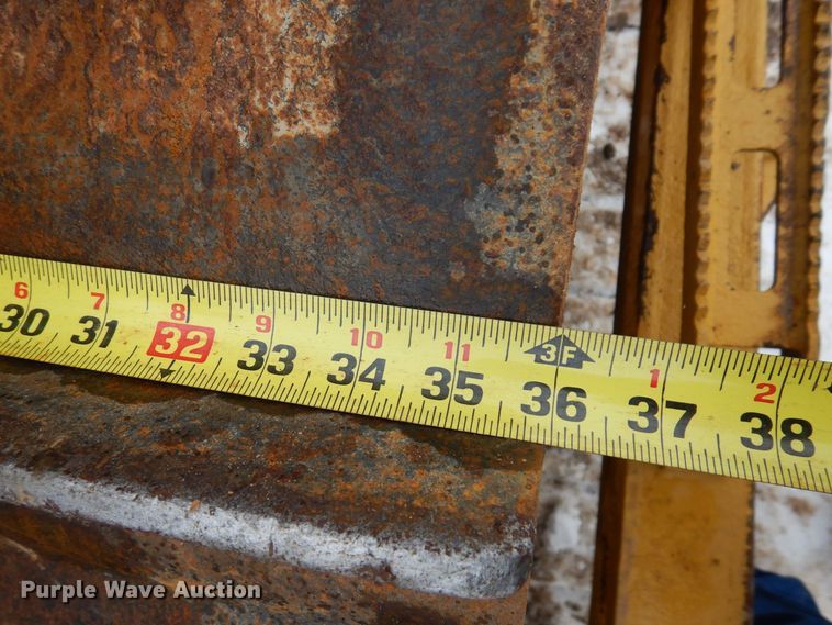 image for item KU9828 2015 Caterpillar D6T LGP  dozer