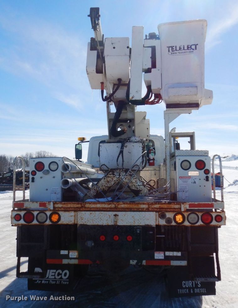 image for item KU9830 2004 International 7400  bucket truck