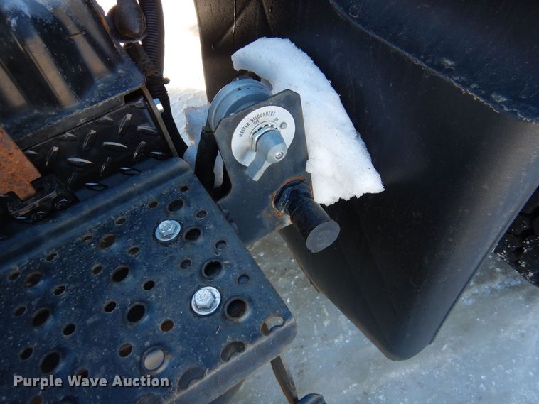 image for item KU9832 2007 International 8600  semi truck